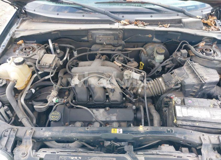 Photo 10 of 2003 Ford Escape LIMITED (VIN 1FMCU94173KD47662)