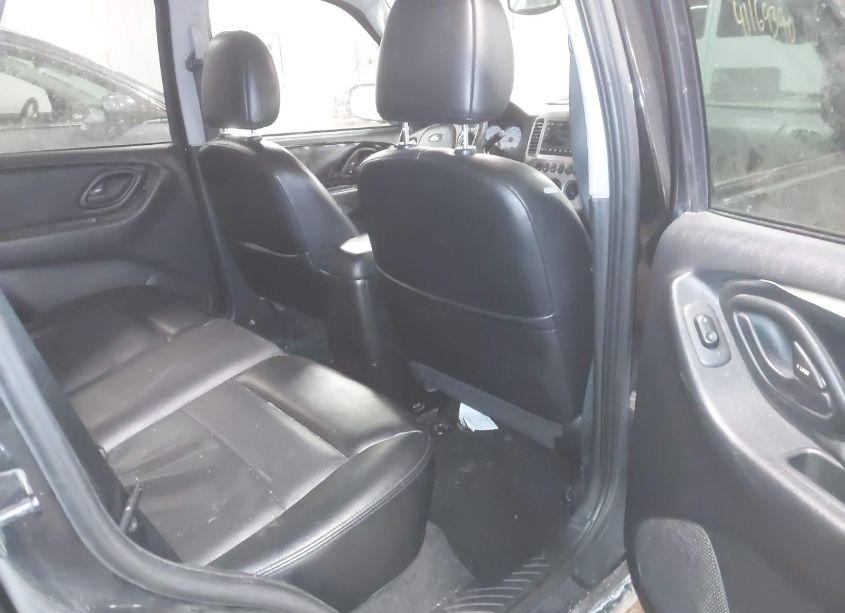 Photo 8 of 2005 Ford Escape LIMITED (VIN 1FMCU94175KD53349)