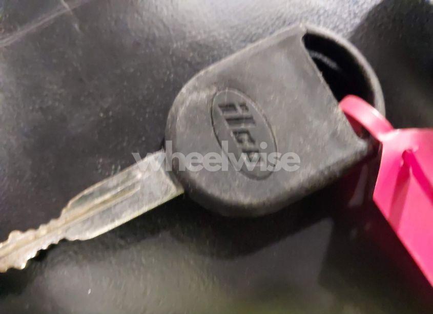 Photo 11 of 2008 Ford Escape LIMITED (VIN 1FMCU94178KA59597)