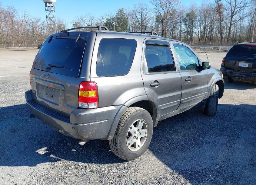 Photo 4 of 2003 Ford Escape LIMITED (VIN 1FMCU94183KB89896)