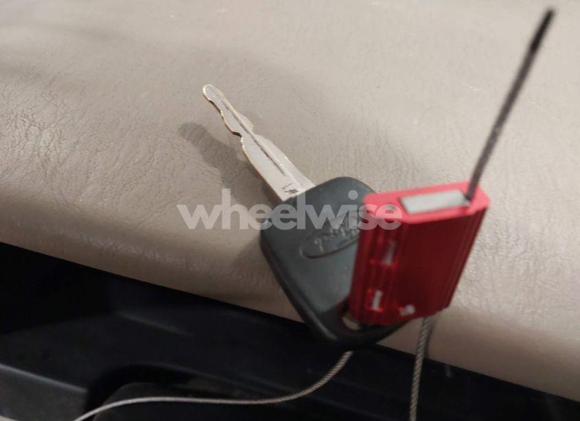 Photo 11 of 2003 Ford Escape LIMITED (VIN 1FMCU94183KD92464)