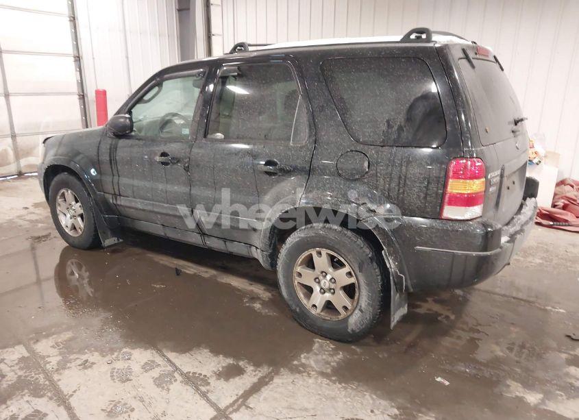 Photo 3 of 2003 Ford Escape LIMITED (VIN 1FMCU94183KD92464)