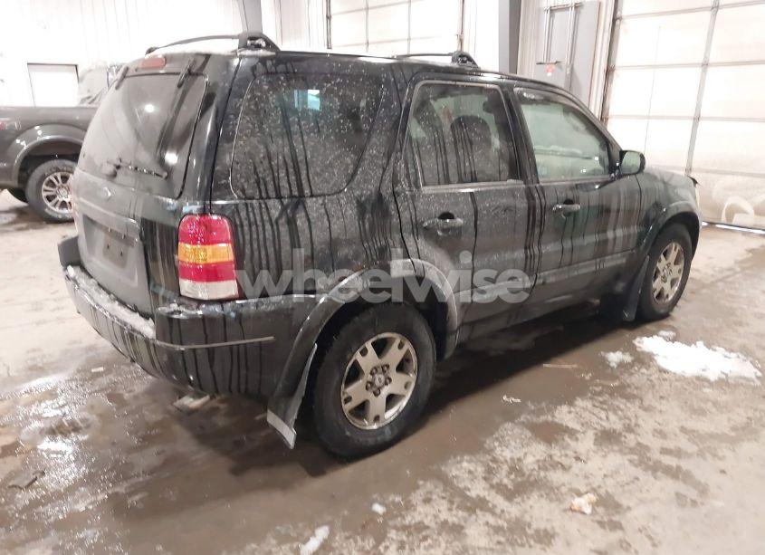 Photo 4 of 2003 Ford Escape LIMITED (VIN 1FMCU94183KD92464)