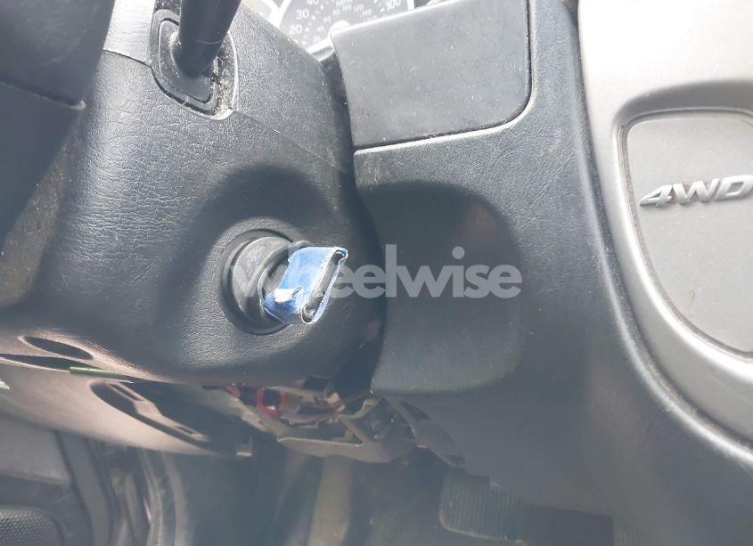 Photo 11 of 2005 Ford Escape LIMITED (VIN 1FMCU94185KA52914)