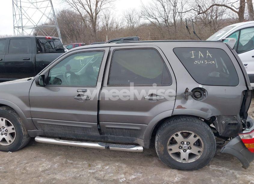 Photo 14 of 2005 Ford Escape LIMITED (VIN 1FMCU94185KA52914)