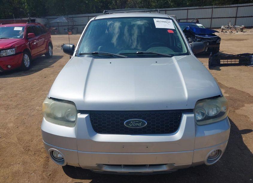 Photo 6 of 2005 Ford Escape LIMITED (VIN 1FMCU94185KE24297)