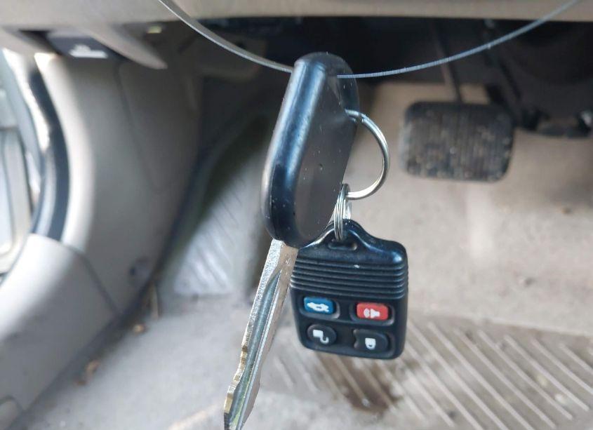 Photo 11 of 2005 Ford Escape LIMITED (VIN 1FMCU94195KA93374)