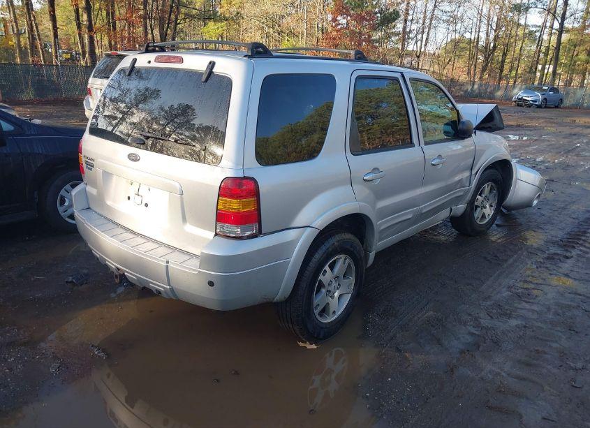 Photo 4 of 2005 Ford Escape LIMITED (VIN 1FMCU94195KA93374)