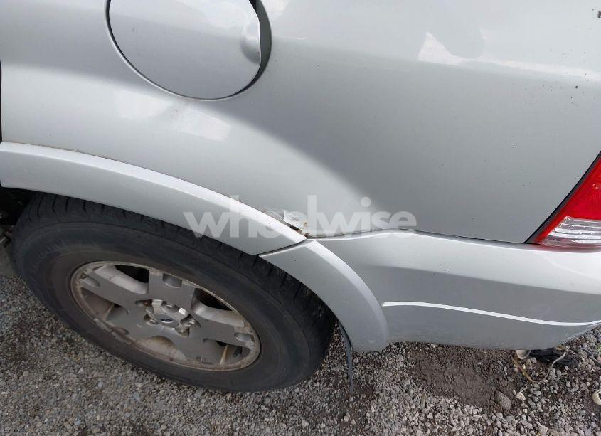 Photo 6 of 2005 Ford Escape LIMITED (VIN 1FMCU94195KB15941)