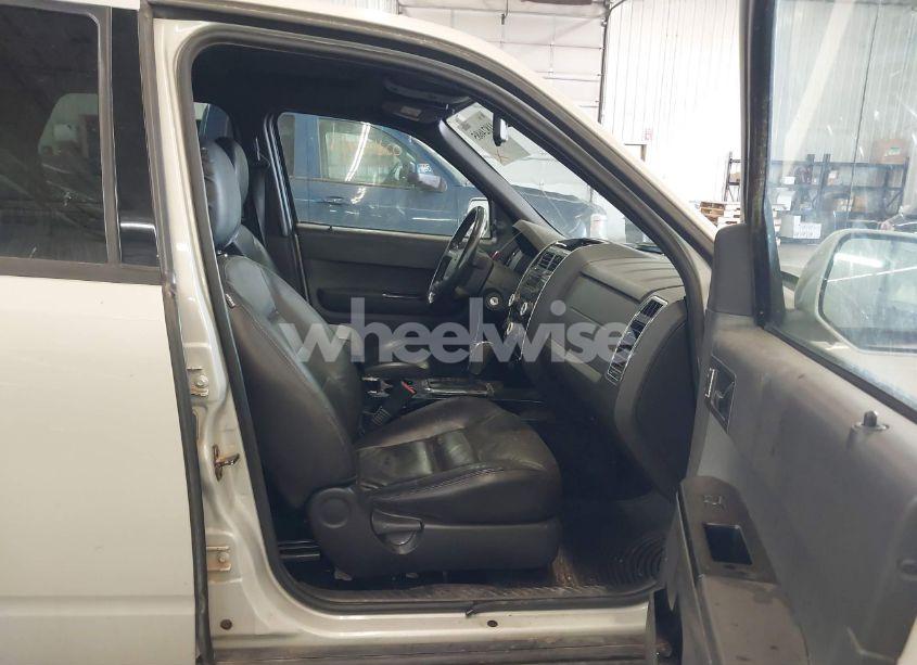 Photo 5 of 2008 Ford Escape LIMITED (VIN 1FMCU94198KC81333)