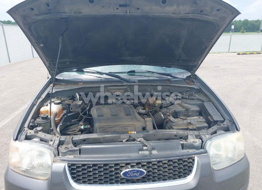 Photo 10 of 2004 Ford Escape LIMITED (VIN 1FMCU941X4KA49169)