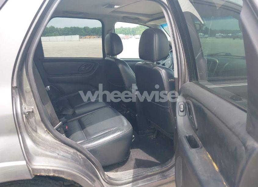 Photo 8 of 2004 Ford Escape LIMITED (VIN 1FMCU941X4KA49169)