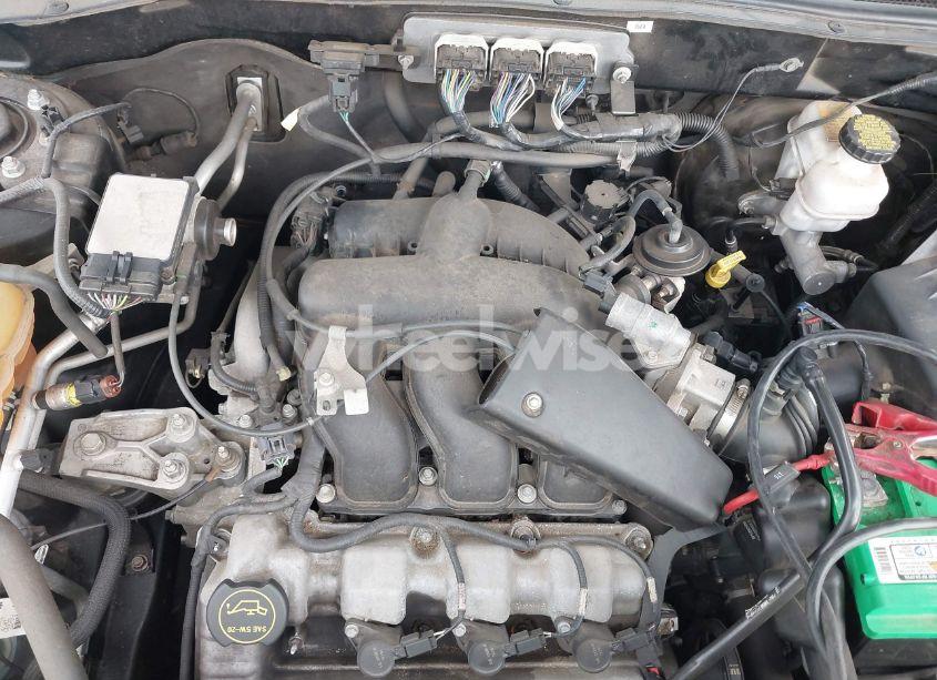 Photo 10 of 2008 Ford Escape LIMITED (VIN 1FMCU941X8KC66985)