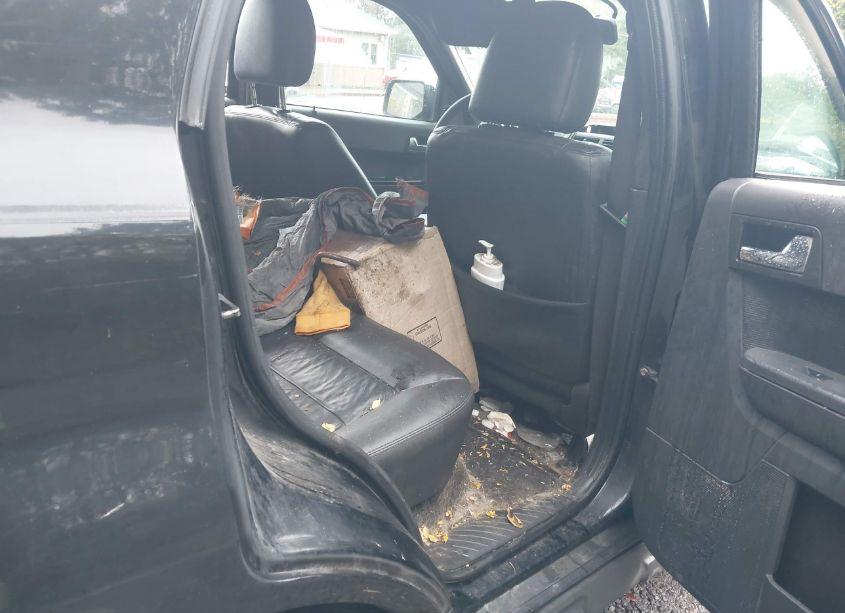 Photo 8 of 2009 Ford Escape LIMITED (VIN 1FMCU94779KB63156)