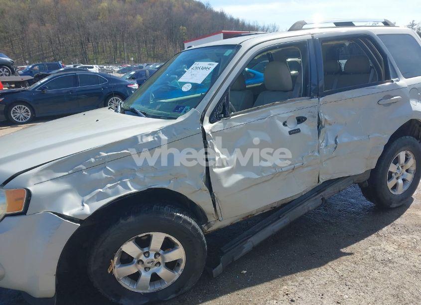 Photo 6 of 2009 Ford Escape LIMITED (VIN 1FMCU94G29KB61542)