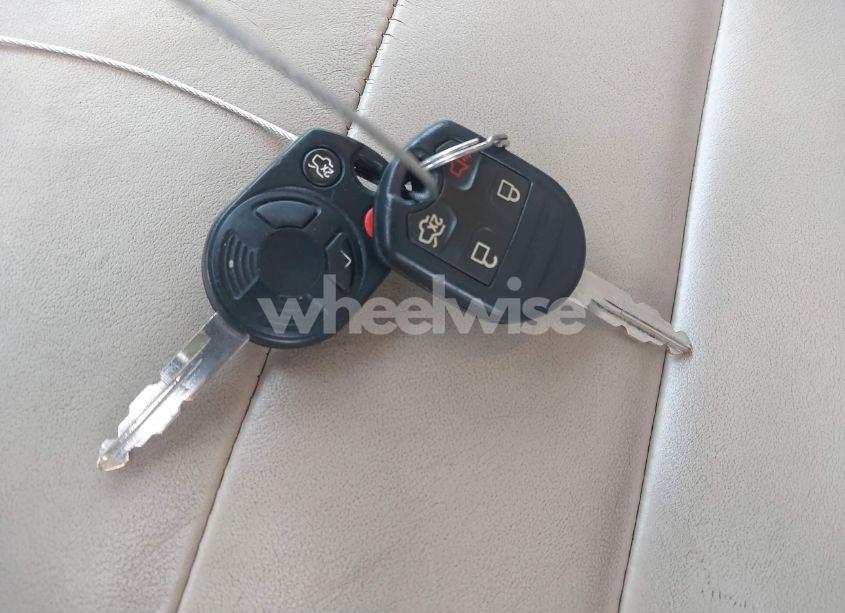 Photo 11 of 2009 Ford Escape LIMITED (VIN 1FMCU94G79KC56582)