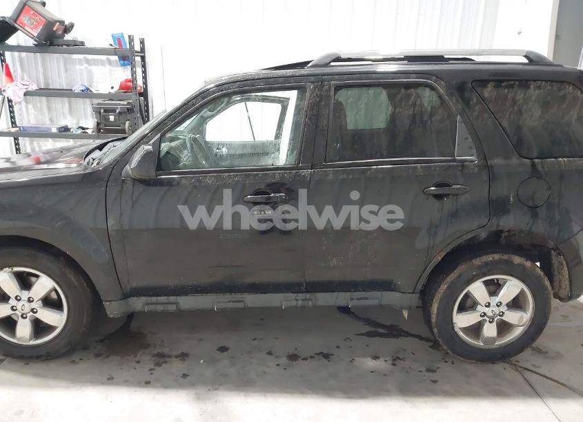 Photo 14 of 2009 Ford Escape LIMITED (VIN 1FMCU94GX9KB01556)