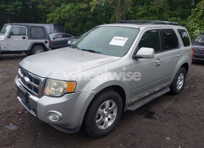 Photo 2 of 2009 Ford Escape LIMITED (VIN 1FMCU94GX9KB86737)