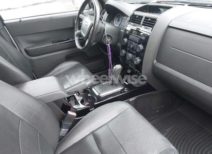 Photo 5 of 2009 Ford Escape LIMITED (VIN 1FMCU94GX9KB86737)