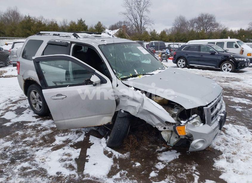 Photo 6 of 2009 Ford Escape LIMITED (VIN 1FMCU94GX9KC28999)