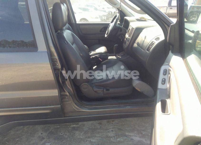 Photo 5 of 2006 Ford Escape HYBRID (VIN 1FMCU95H26KD48928)