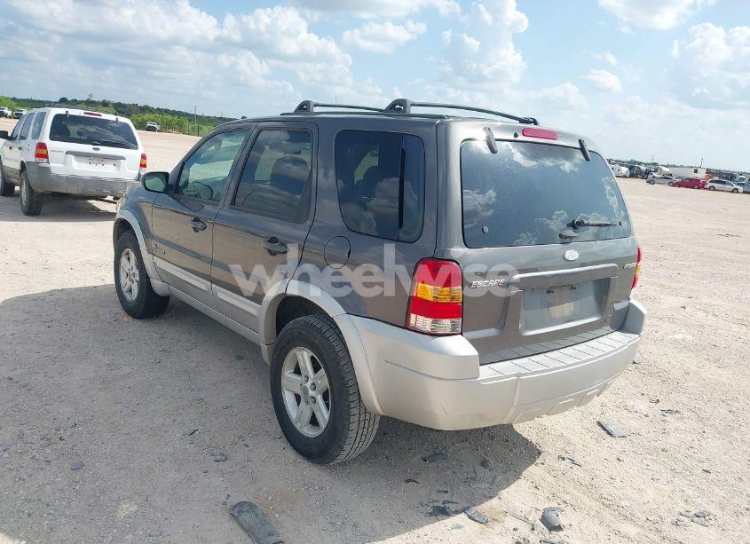 Photo 3 of 2005 Ford Escape HYBRID (VIN 1FMCU95H55KC07544)