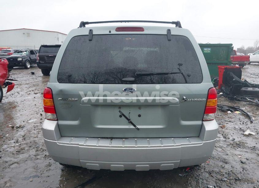 Photo 15 of 2005 Ford Escape HYBRID (VIN 1FMCU95H55KE10725)