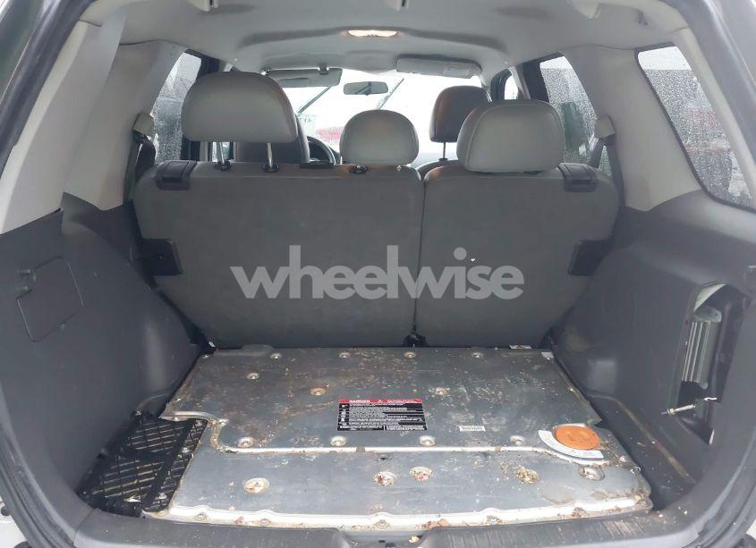 Photo 16 of 2005 Ford Escape HYBRID (VIN 1FMCU95H55KE10725)