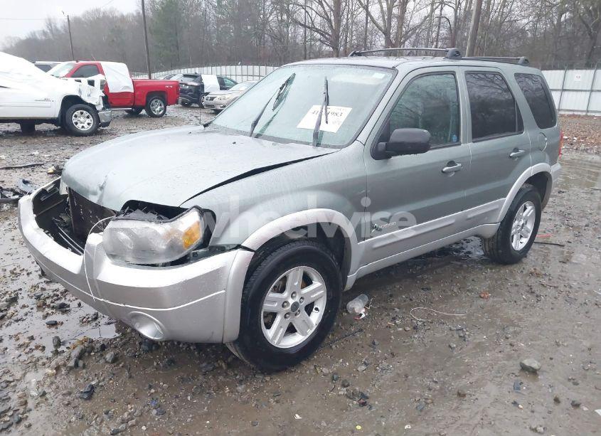 Photo 2 of 2005 Ford Escape HYBRID (VIN 1FMCU95H55KE10725)