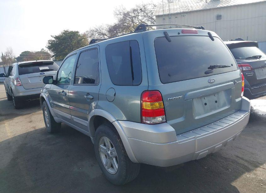 Photo 3 of 2005 Ford Escape HYBRID (VIN 1FMCU95H75KD54660)