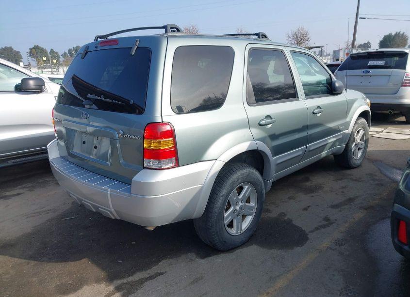 Photo 4 of 2005 Ford Escape HYBRID (VIN 1FMCU95H75KD54660)