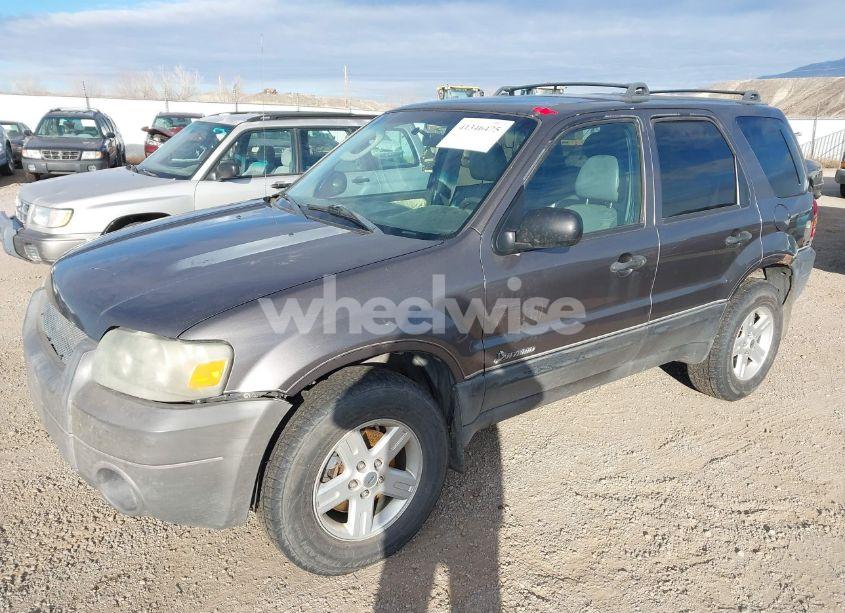 Photo 2 of 2005 Ford Escape HYBRID (VIN 1FMCU96H45KD29925)
