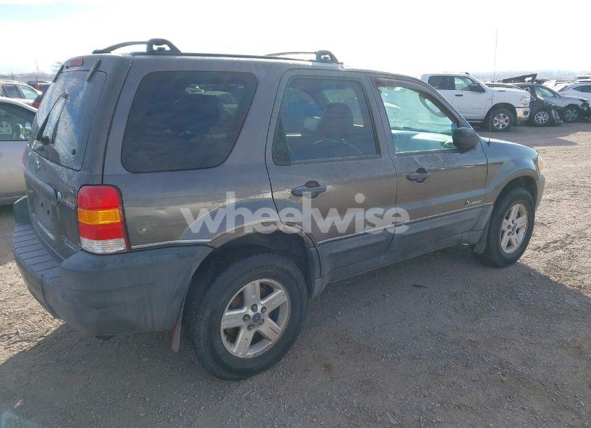 Photo 4 of 2005 Ford Escape HYBRID (VIN 1FMCU96H45KD29925)