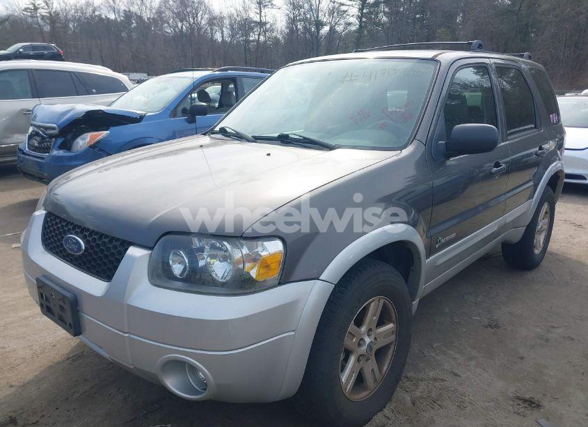 Photo 2 of 2005 Ford Escape HYBRID (VIN 1FMCU96H55KC23712)