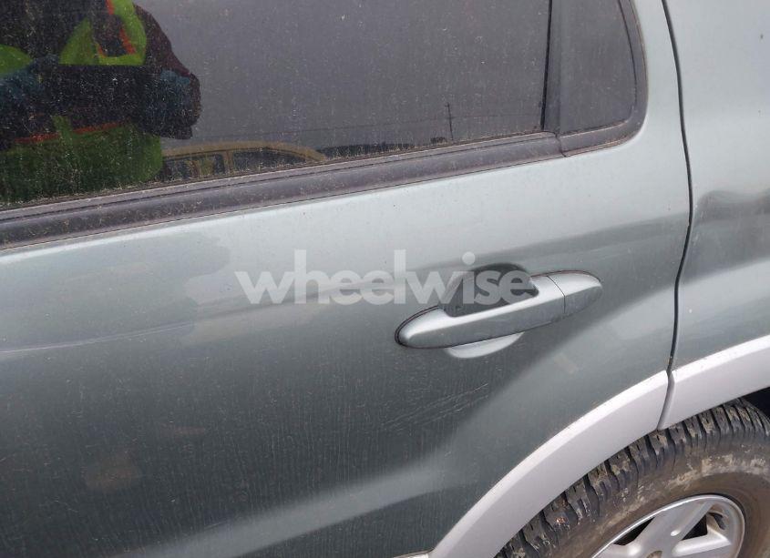 Photo 13 of 2005 Ford Escape HYBRID (VIN 1FMCU96H65KE10666)