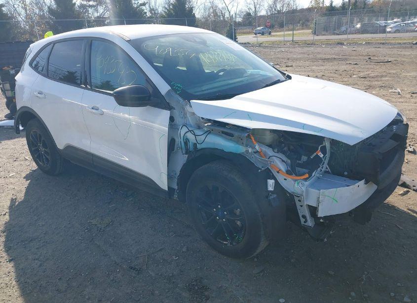 2020 Ford Escape SE SPORT HYBRID (VIN 1FMCU9BZ0LUB09956) main photo