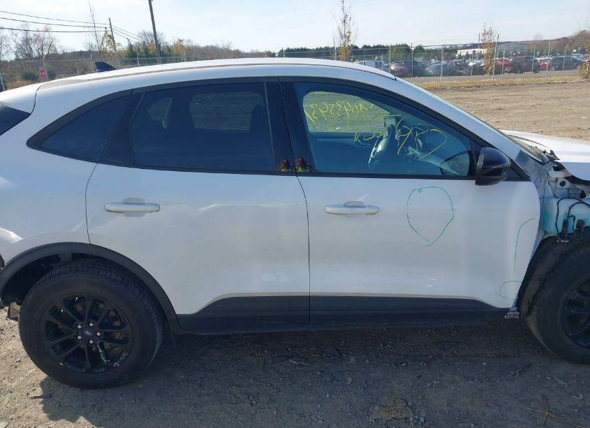 Photo 14 of 2020 Ford Escape SE SPORT HYBRID (VIN 1FMCU9BZ0LUB09956)