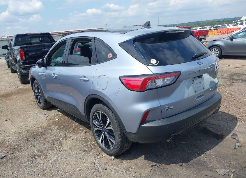 Photo 3 of 2022 Ford Escape SE HYBRID (VIN 1FMCU9BZ2NUA05648)