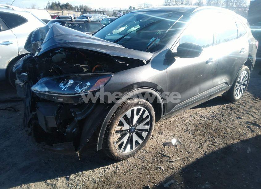 Photo 2 of 2020 Ford Escape SE SPORT HYBRID (VIN 1FMCU9BZ3LUC56739)