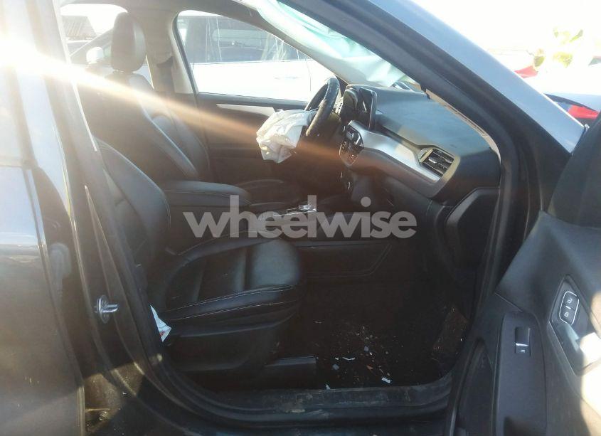 Photo 5 of 2020 Ford Escape SE SPORT HYBRID (VIN 1FMCU9BZ3LUC56739)