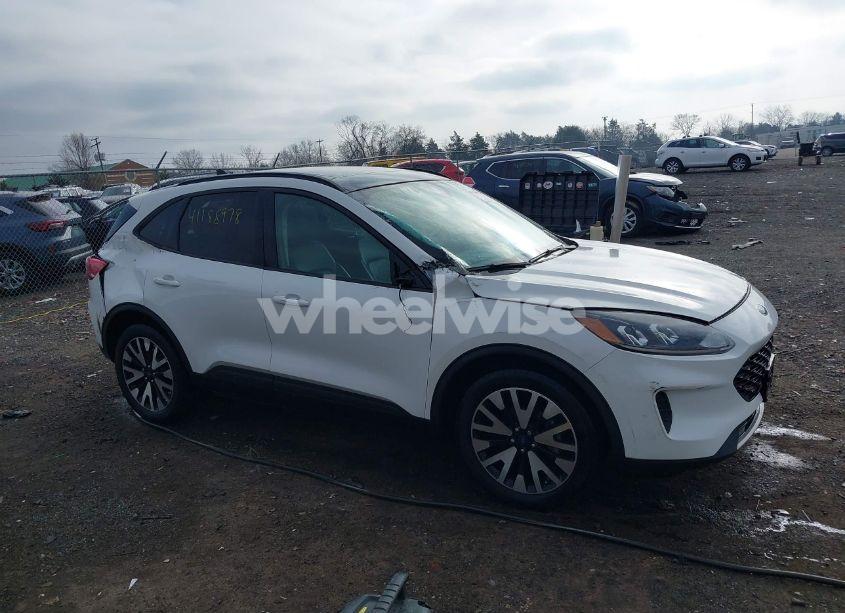 Photo 13 of 2020 Ford Escape SE SPORT HYBRID (VIN 1FMCU9BZ4LUB11970)