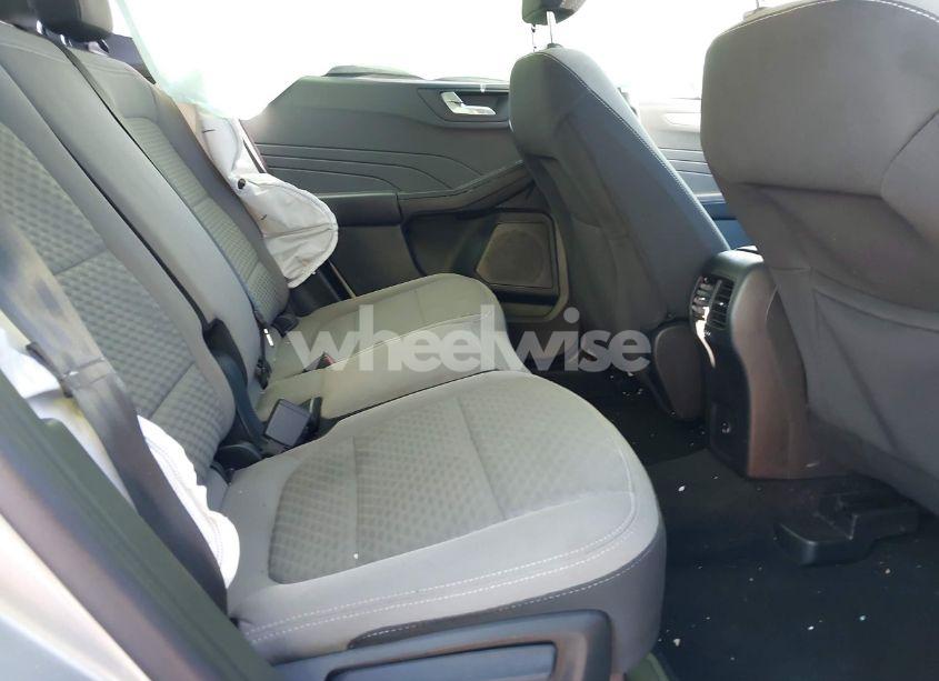 Photo 8 of 2021 Ford Escape SE HYBRID (VIN 1FMCU9BZ4MUA58687)