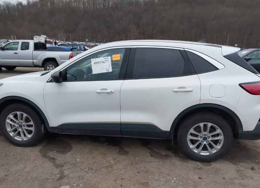 Photo 13 of 2022 Ford Escape SE HYBRID (VIN 1FMCU9BZ5NUA38739)