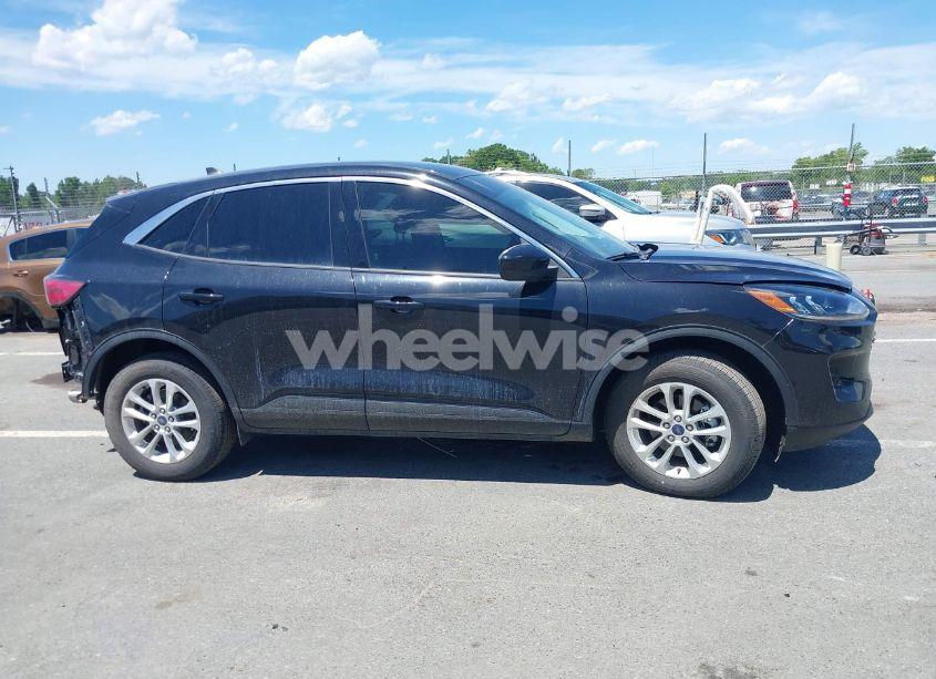 Photo 14 of 2021 Ford Escape SE HYBRID (VIN 1FMCU9BZ7MUA83308)