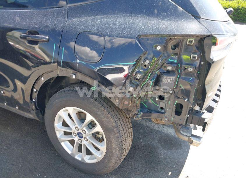 Photo 6 of 2021 Ford Escape SE HYBRID (VIN 1FMCU9BZ7MUA83308)