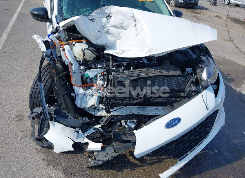 Photo 6 of 2022 Ford Escape SE HYBRID (VIN 1FMCU9BZ7NUB06992)