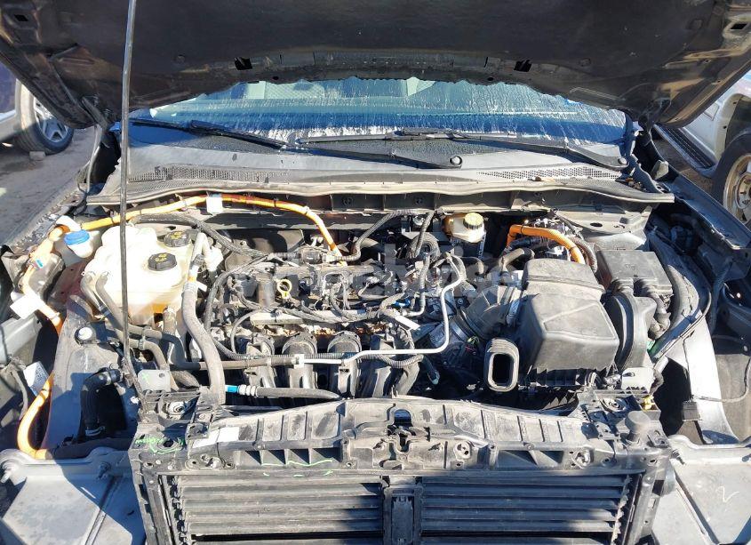 Photo 10 of 2020 Ford Escape SE SPORT HYBRID (VIN 1FMCU9BZ9LUB83599)