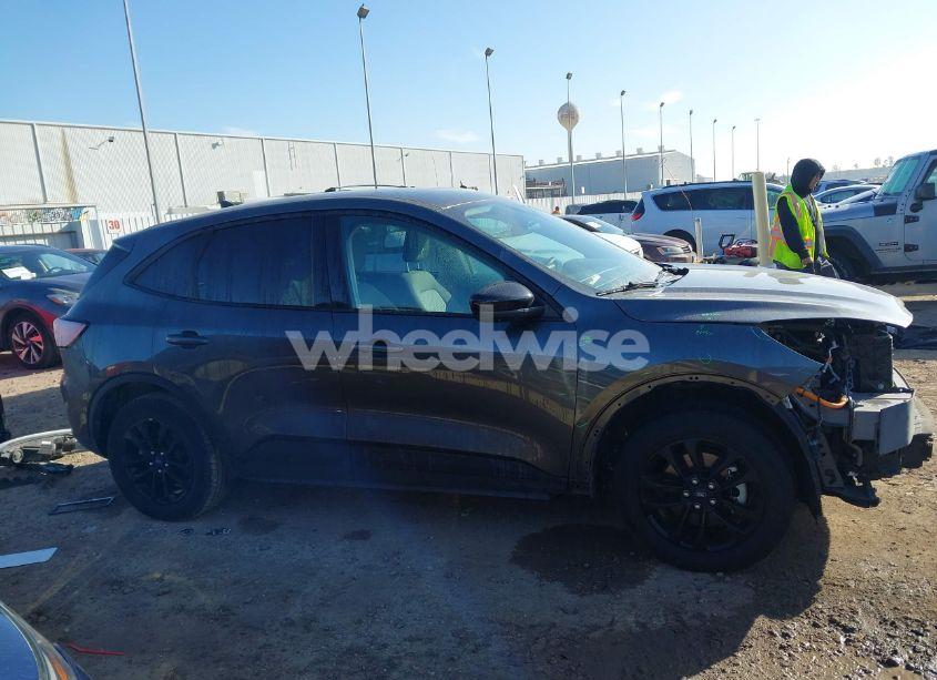 Photo 14 of 2020 Ford Escape SE SPORT HYBRID (VIN 1FMCU9BZ9LUB83599)