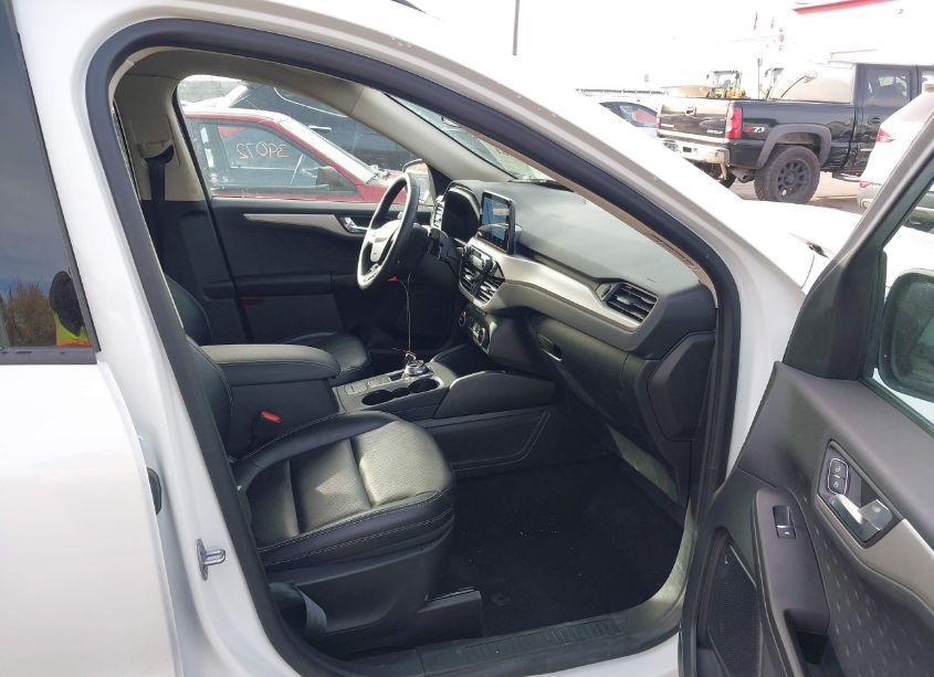 Photo 4 of 2020 Ford Escape SE SPORT HYBRID (VIN 1FMCU9BZ9LUC23258)