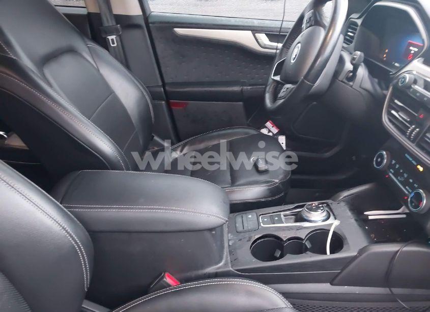 Photo 5 of 2020 Ford Escape SE SPORT HYBRID (VIN 1FMCU9BZ9LUC24975)